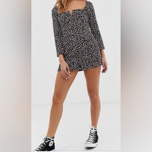 Bershka Notch Front Romper Playsuit Daisy Floral Print 3/4 Sleeves- XS